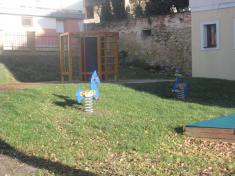 Rekonstrukce dětského hřiště u školy